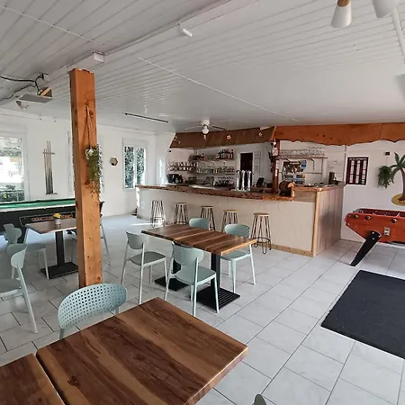 Ile Aux Loisirs * Le Mung