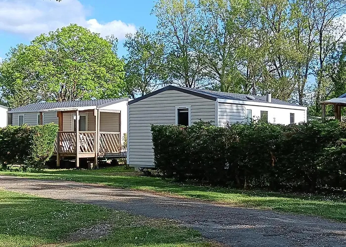 Ile Aux Loisirs Le Mung