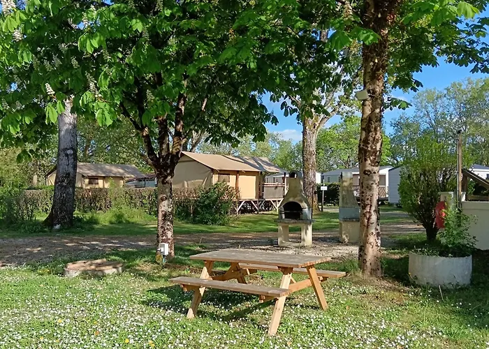 Ile Aux Loisirs Parque de Campismo *